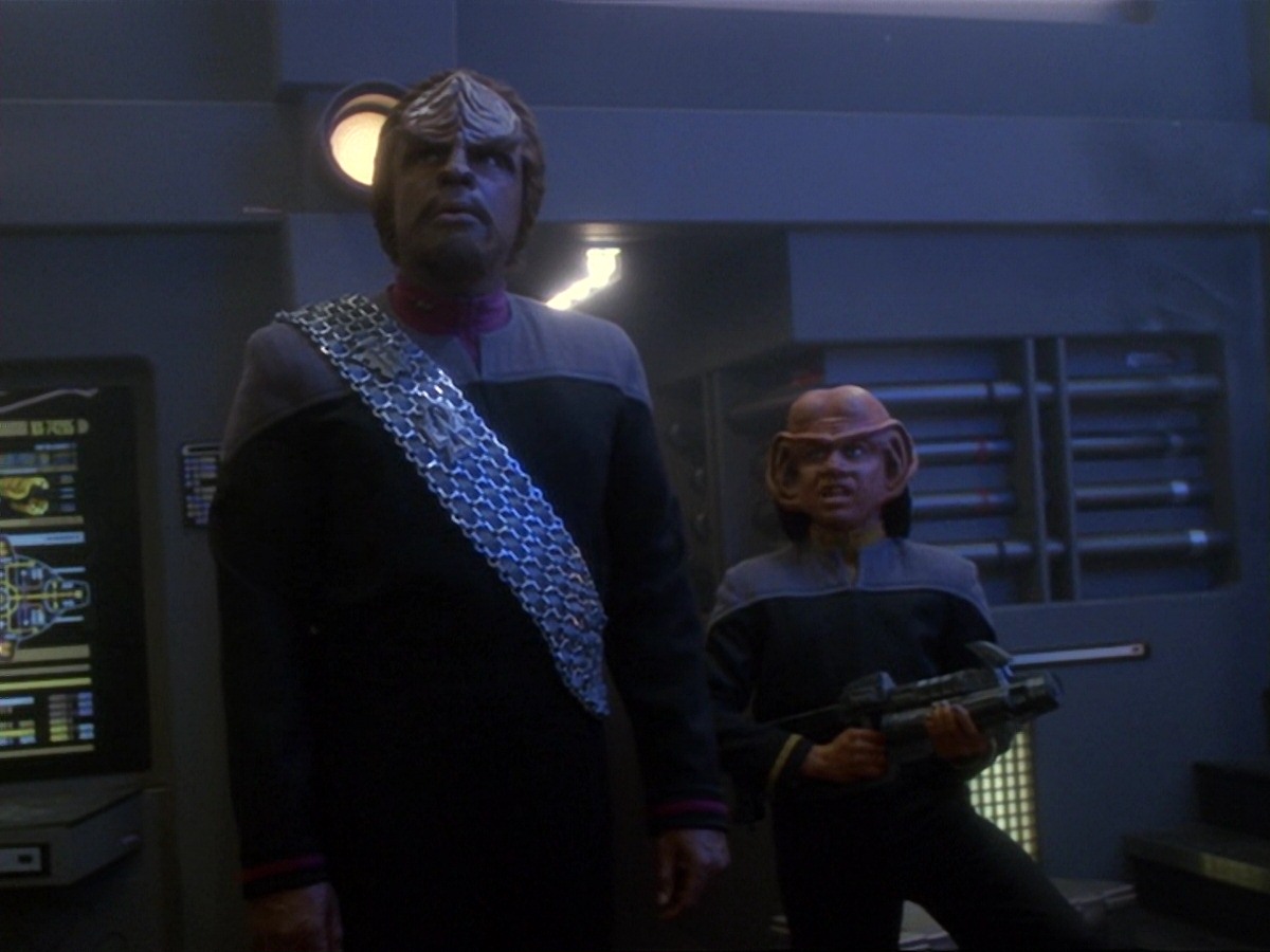 extant_StarTrek_DS9_6x14-OneLittleShip_3494.jpg