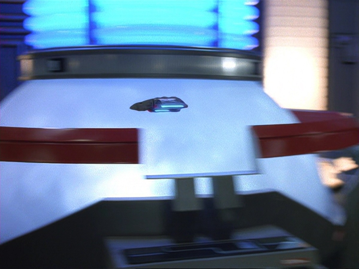extant_StarTrek_DS9_6x14-OneLittleShip_3505.jpg