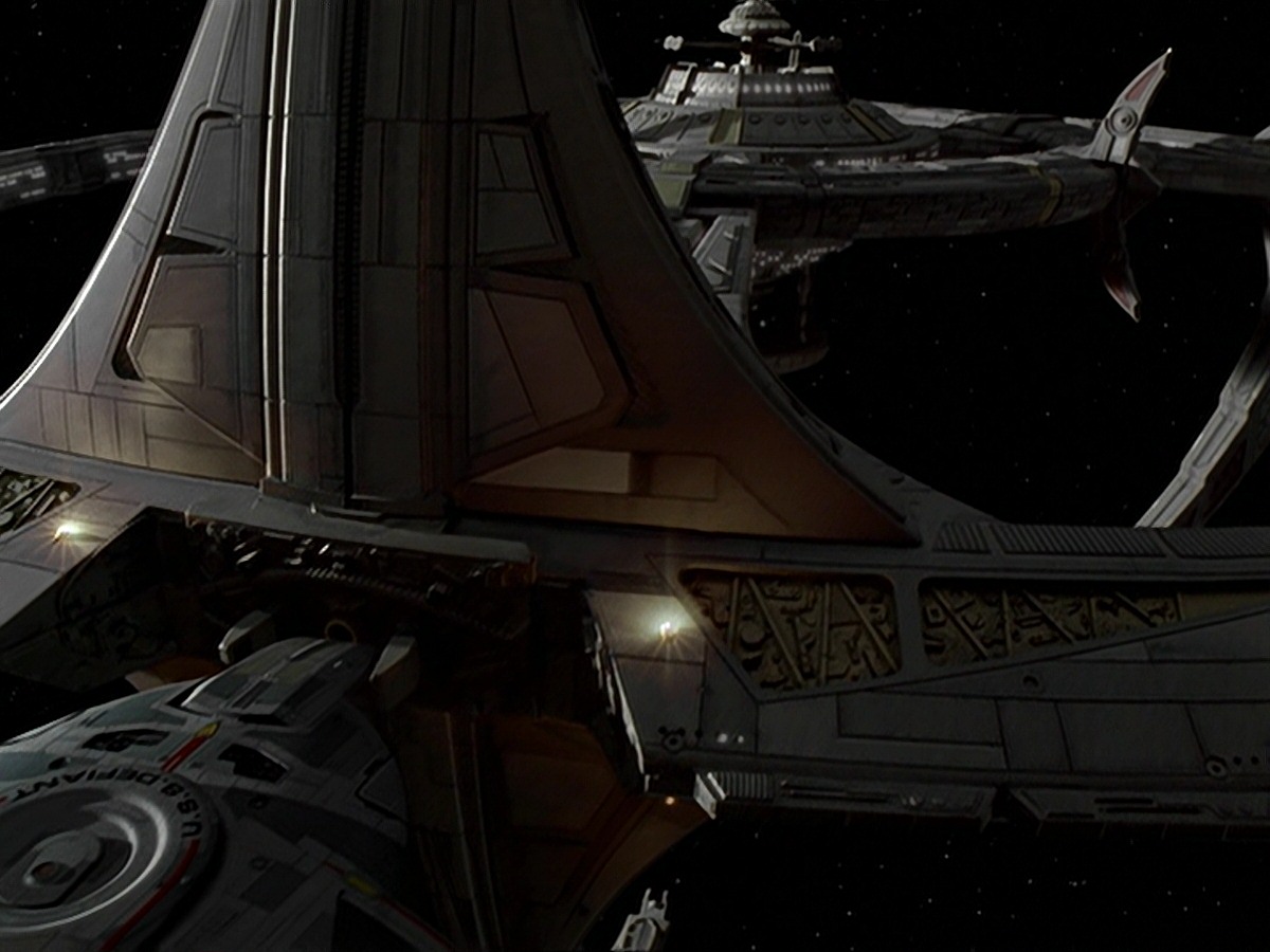 extant_StarTrek_DS9_6x14-OneLittleShip_3526.jpg