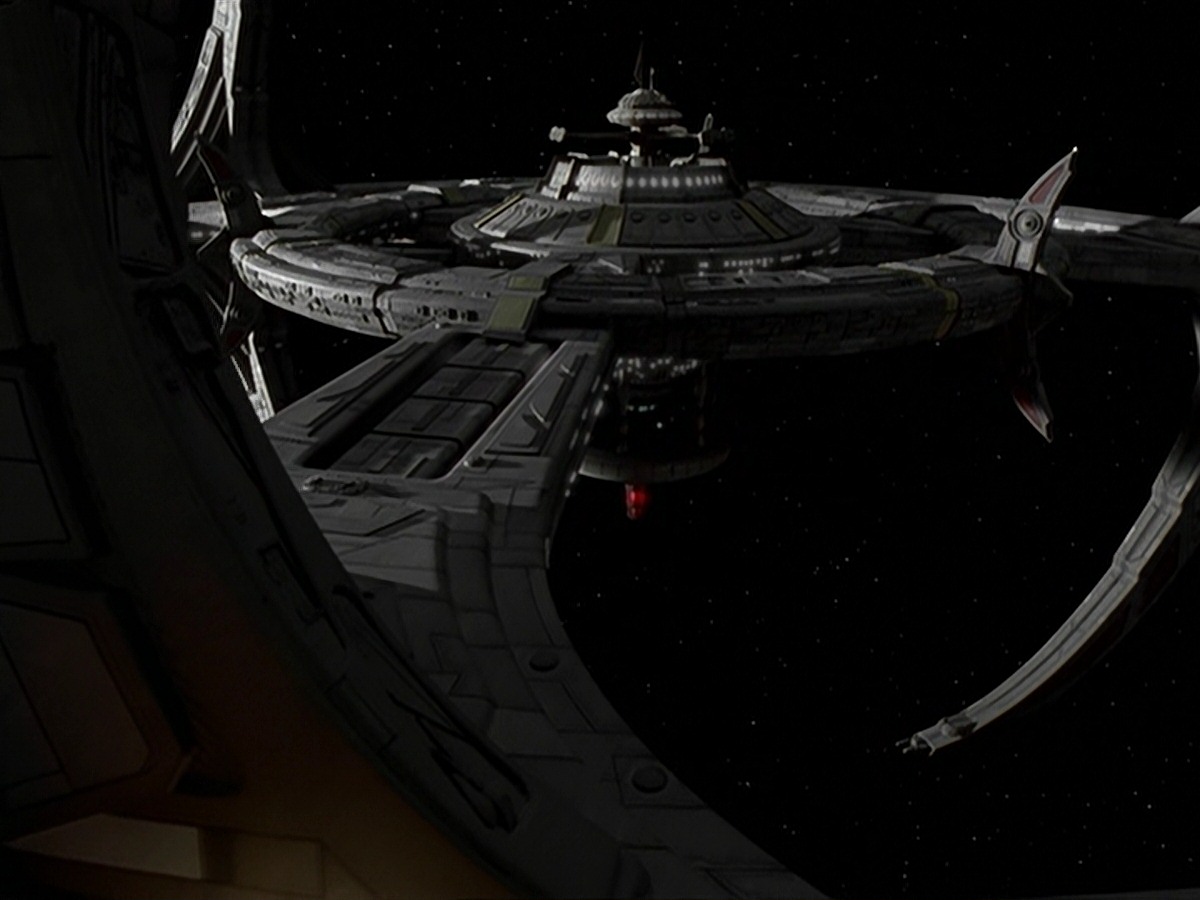 extant_StarTrek_DS9_6x14-OneLittleShip_3531.jpg