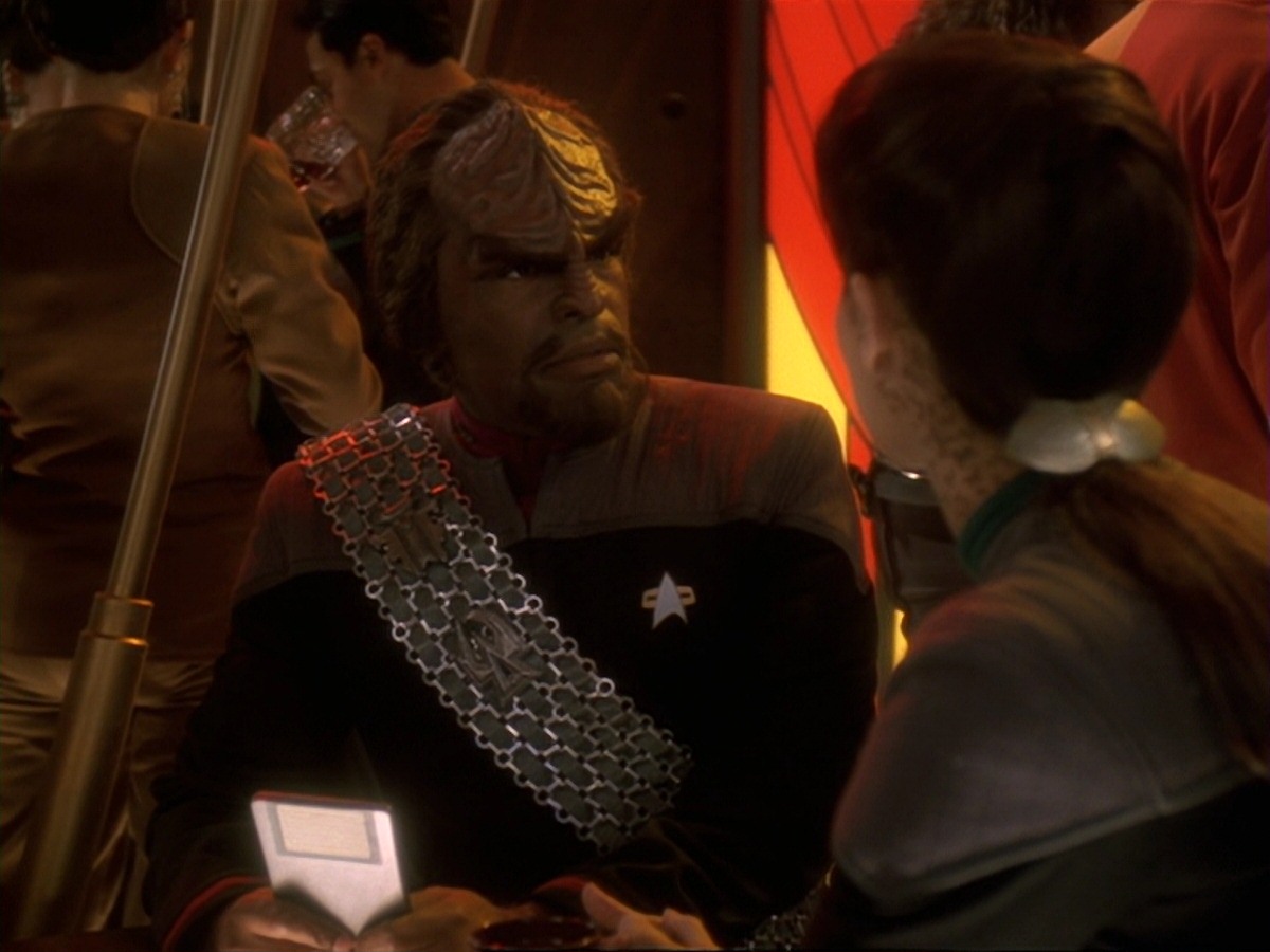 extant_StarTrek_DS9_6x14-OneLittleShip_3564.jpg