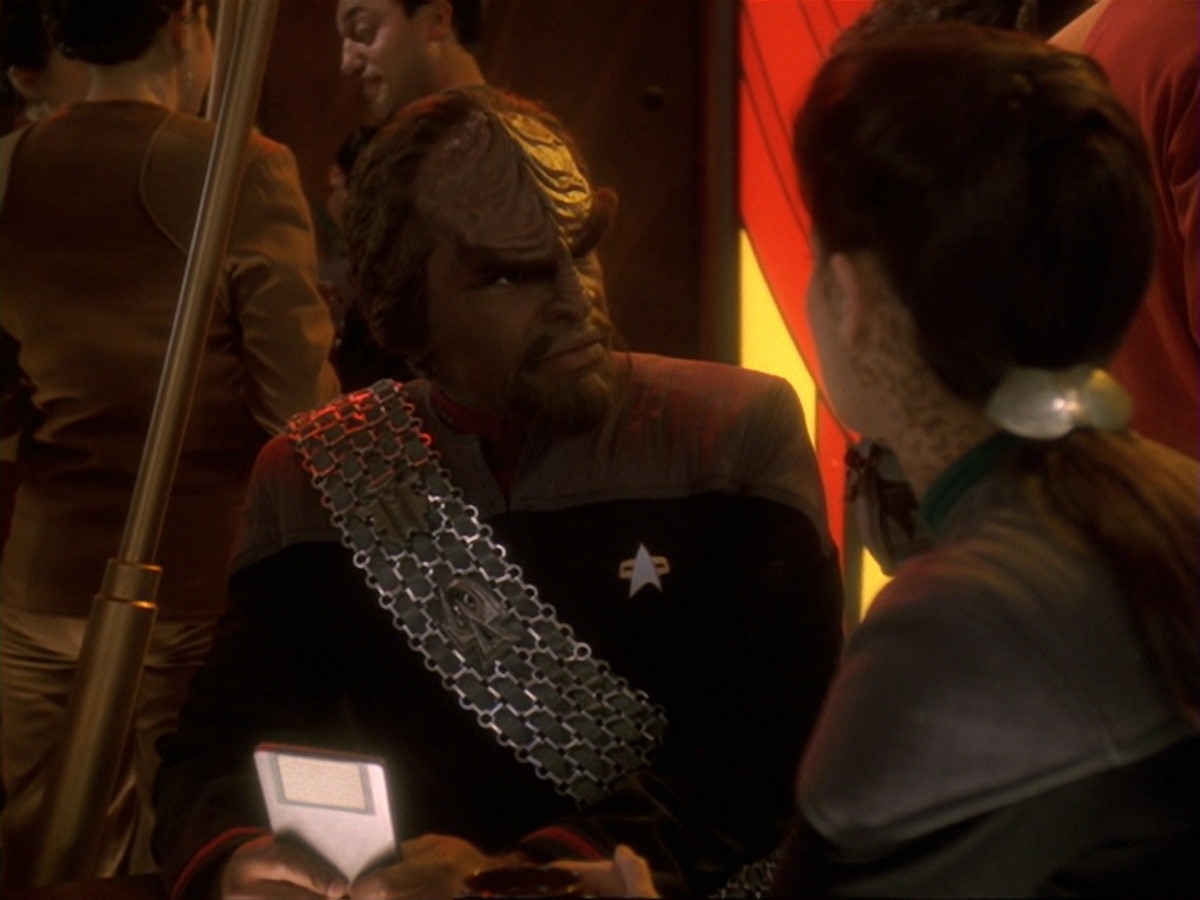 extant_StarTrek_DS9_6x14-OneLittleShip_3570.jpg