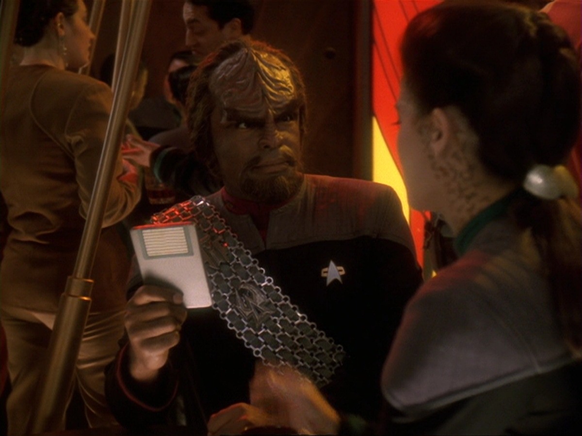 extant_StarTrek_DS9_6x14-OneLittleShip_3611.jpg