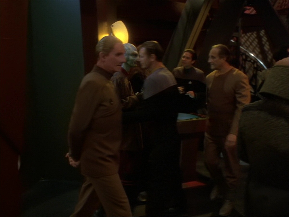 extant_StarTrek_DS9_6x14-OneLittleShip_3624.jpg