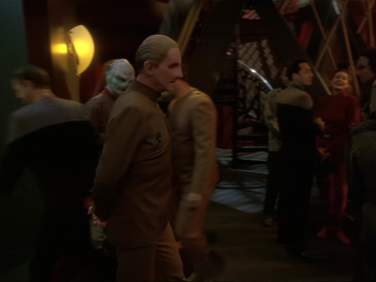 extant_StarTrek_DS9_6x14-OneLittleShip_3625.jpg