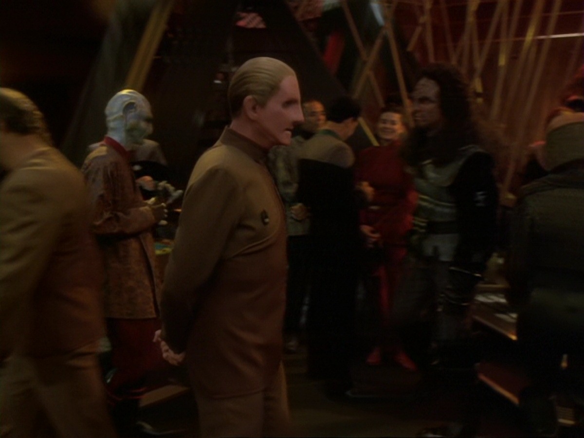 extant_StarTrek_DS9_6x14-OneLittleShip_3626.jpg
