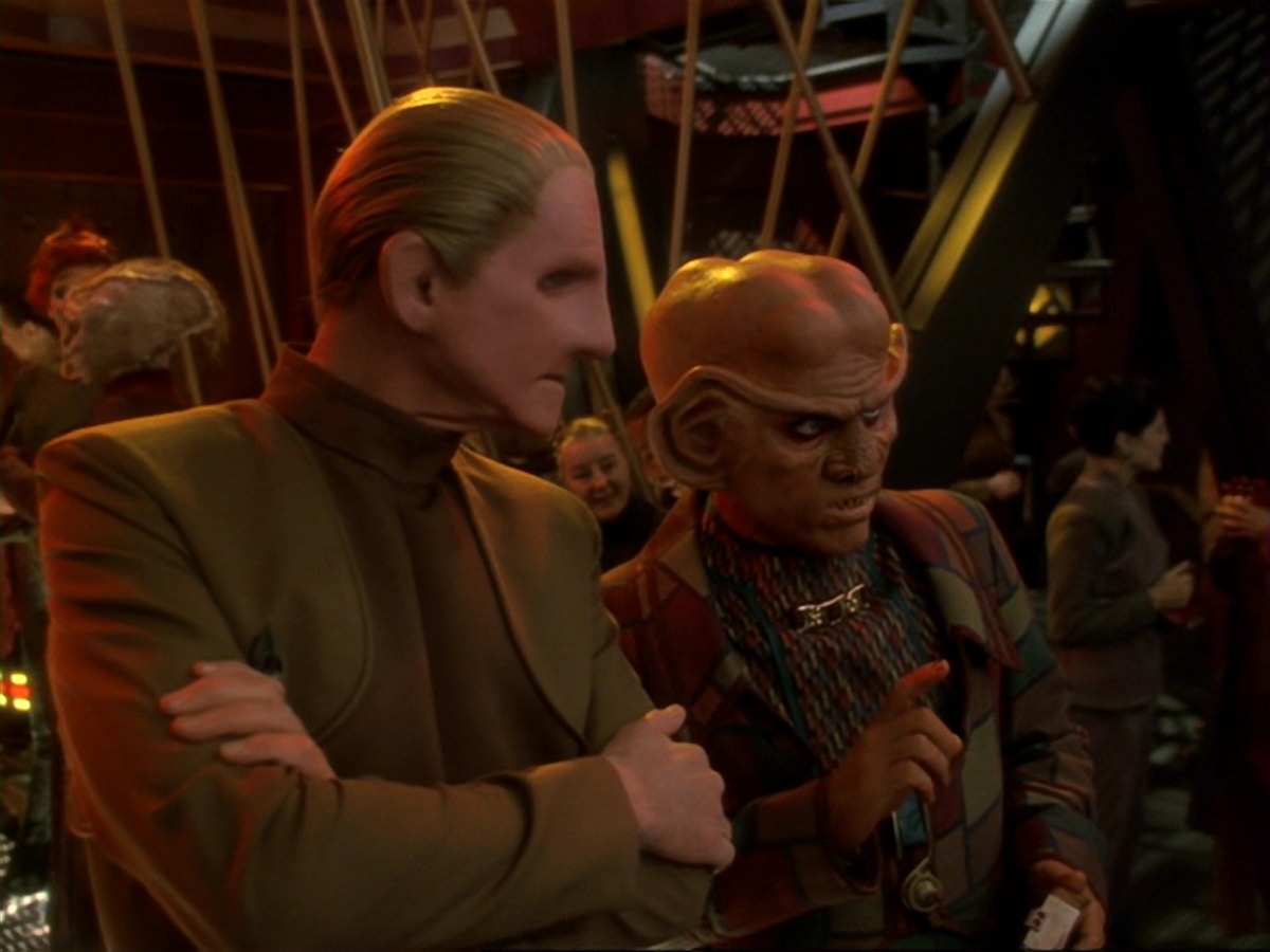 extant_StarTrek_DS9_6x14-OneLittleShip_3693.jpg