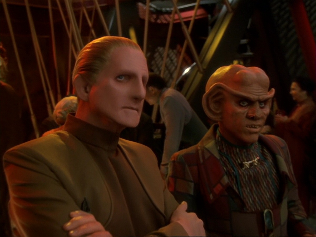 extant_StarTrek_DS9_6x14-OneLittleShip_3711.jpg