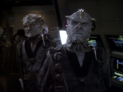 extant_StarTrek_DS9_6x14-OneLittleShip_0752.jpg