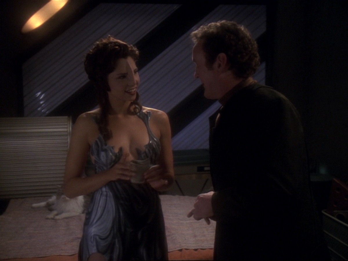 extant_StarTrek_DS9_6x15-HonorAmongThieves_2460.jpg
