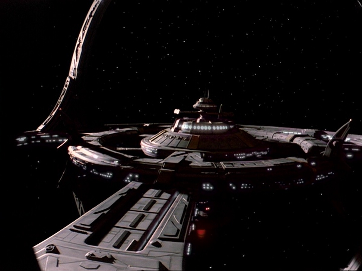 extant_StarTrek_DS9_6x17-WrongsDarkerThanDeathOrNight_0010.jpg