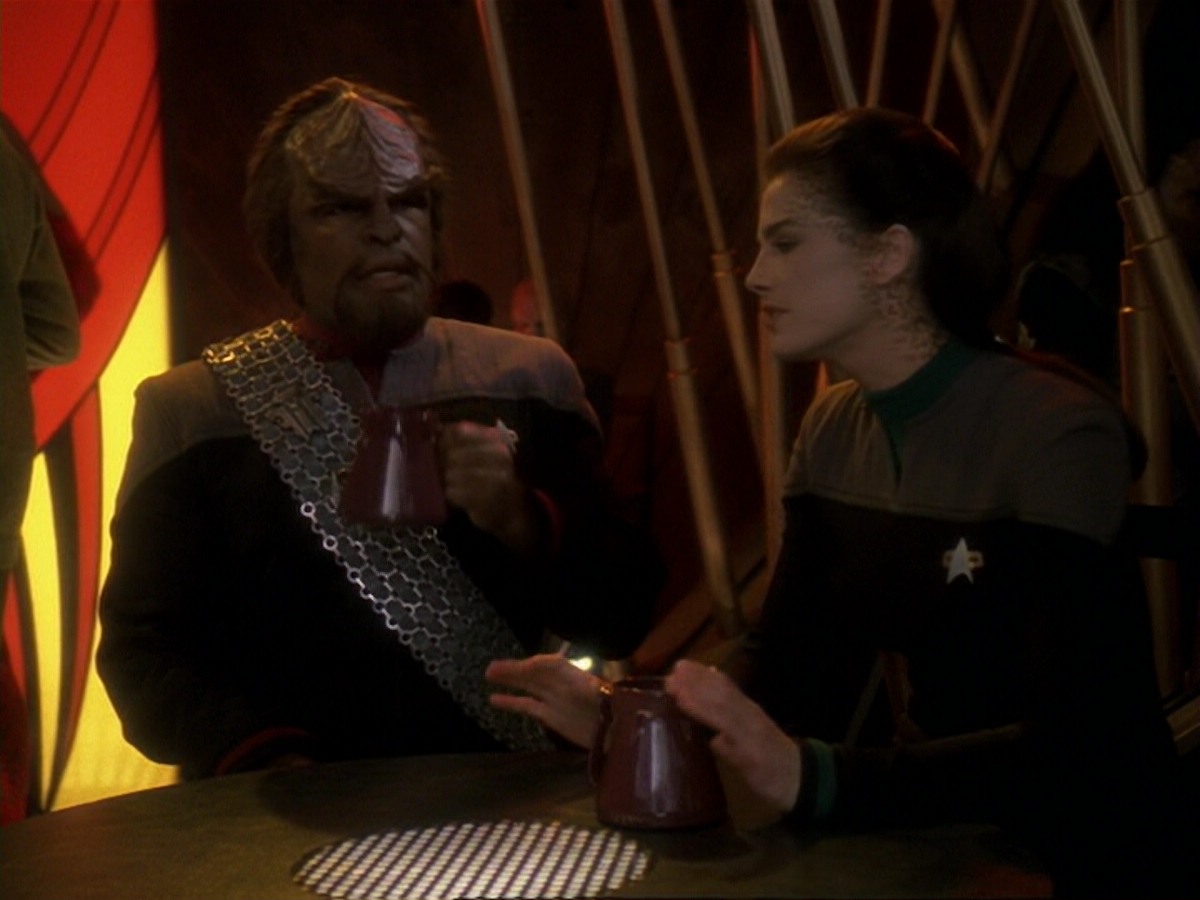 extant_StarTrek_DS9_6x17-WrongsDarkerThanDeathOrNight_0023.jpg