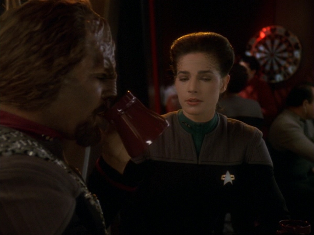 extant_StarTrek_DS9_6x17-WrongsDarkerThanDeathOrNight_0040.jpg