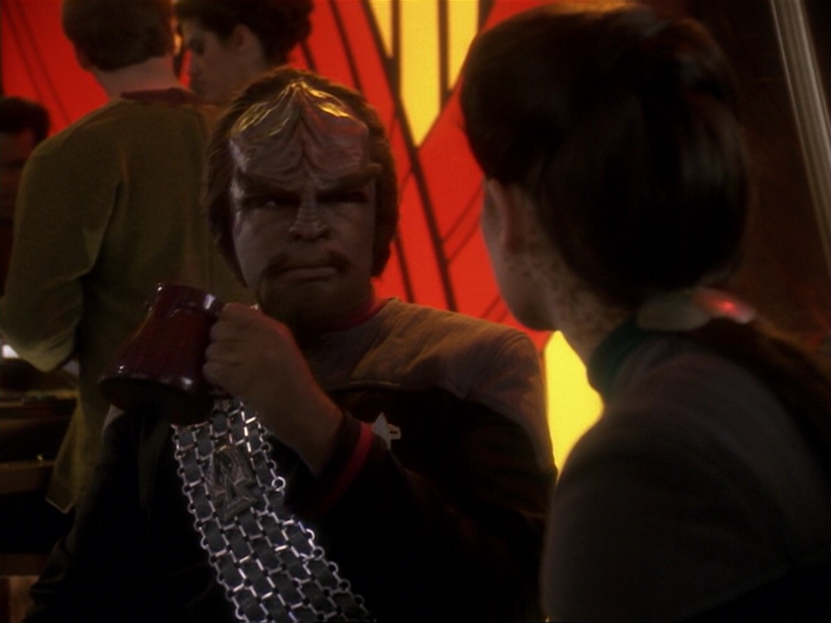 extant_StarTrek_DS9_6x17-WrongsDarkerThanDeathOrNight_0045.jpg