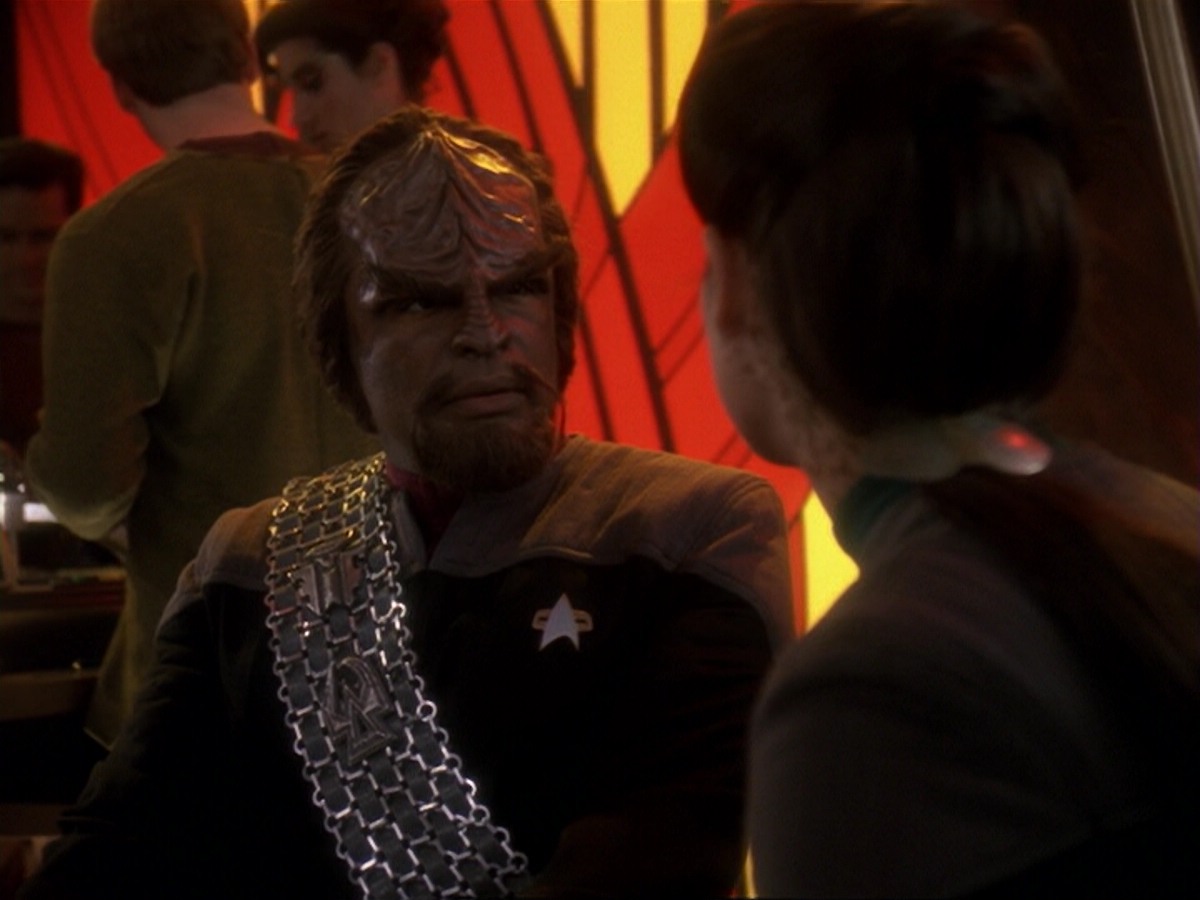 extant_StarTrek_DS9_6x17-WrongsDarkerThanDeathOrNight_0080.jpg