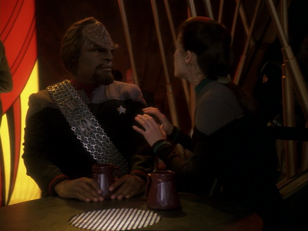 extant_StarTrek_DS9_6x17-WrongsDarkerThanDeathOrNight_0082.jpg