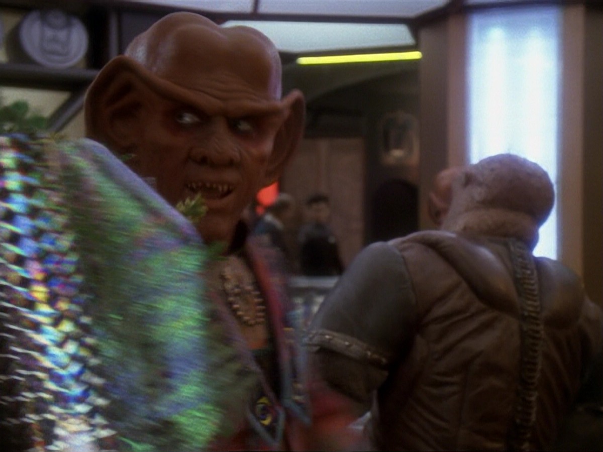 extant_StarTrek_DS9_6x17-WrongsDarkerThanDeathOrNight_0100.jpg
