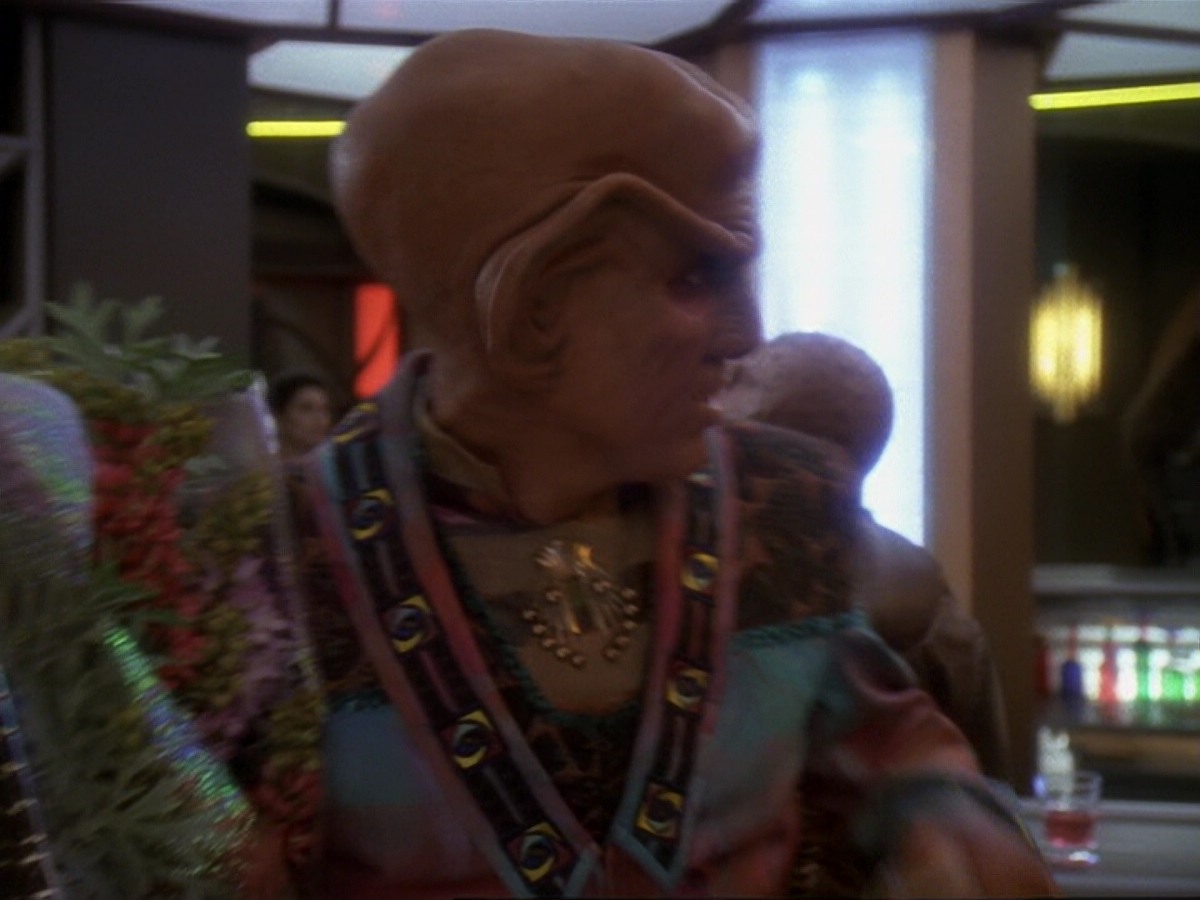extant_StarTrek_DS9_6x17-WrongsDarkerThanDeathOrNight_0109.jpg