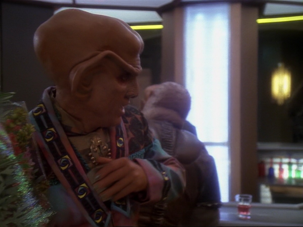 extant_StarTrek_DS9_6x17-WrongsDarkerThanDeathOrNight_0110.jpg