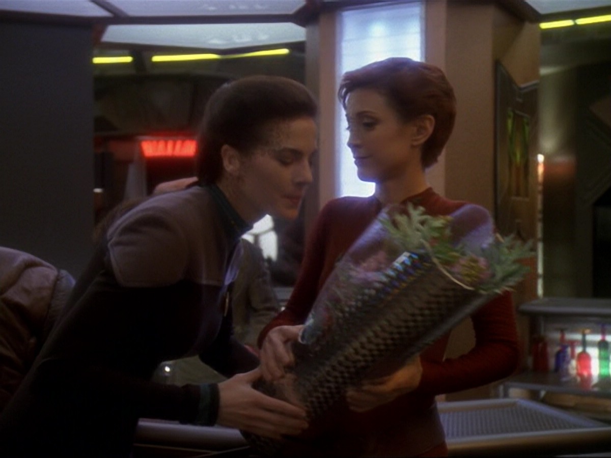 extant_StarTrek_DS9_6x17-WrongsDarkerThanDeathOrNight_0123.jpg
