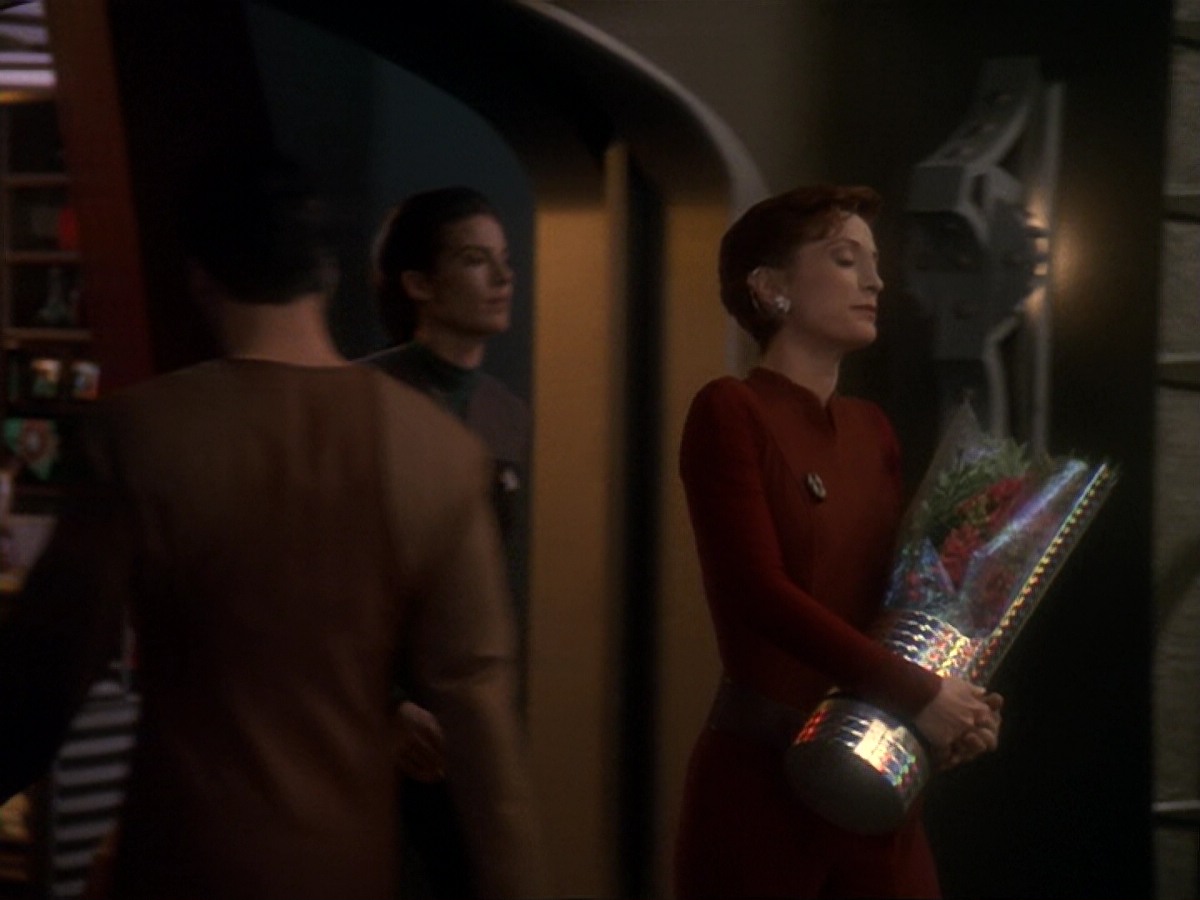 extant_StarTrek_DS9_6x17-WrongsDarkerThanDeathOrNight_0139.jpg