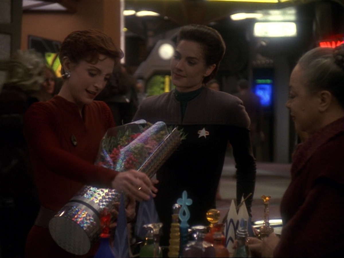 extant_StarTrek_DS9_6x17-WrongsDarkerThanDeathOrNight_0164.jpg