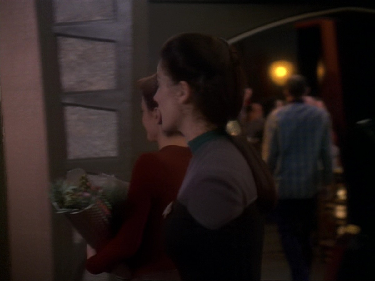 extant_StarTrek_DS9_6x17-WrongsDarkerThanDeathOrNight_0187.jpg