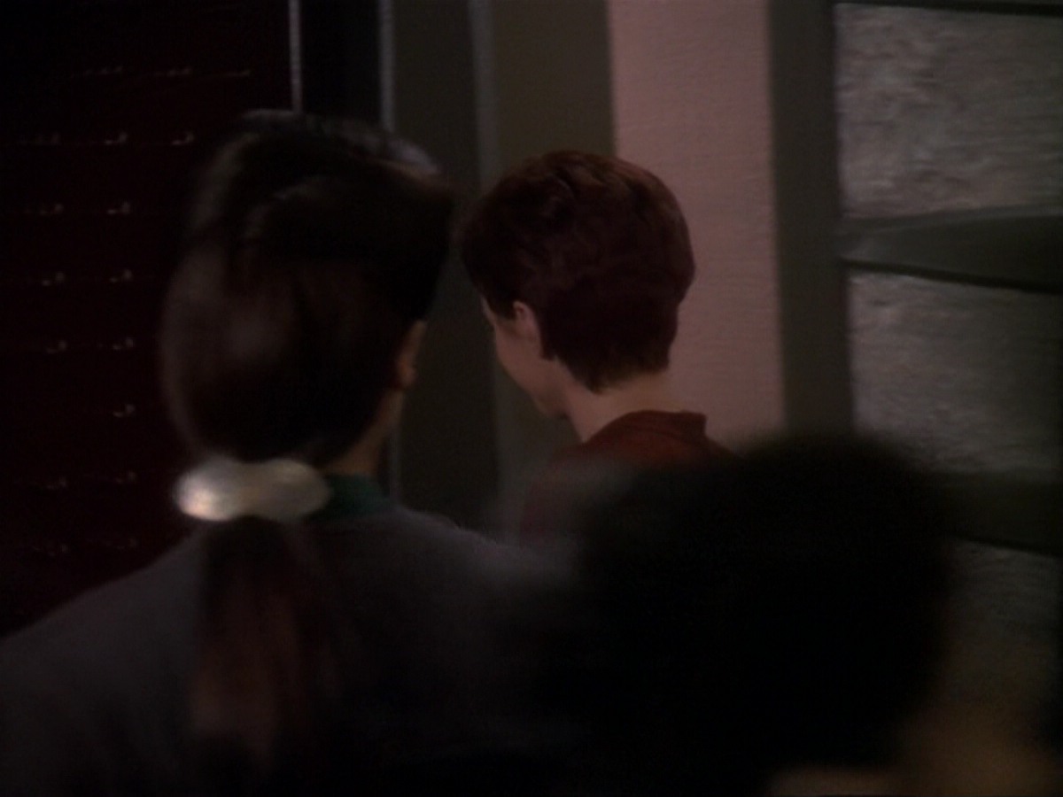 extant_StarTrek_DS9_6x17-WrongsDarkerThanDeathOrNight_0189.jpg