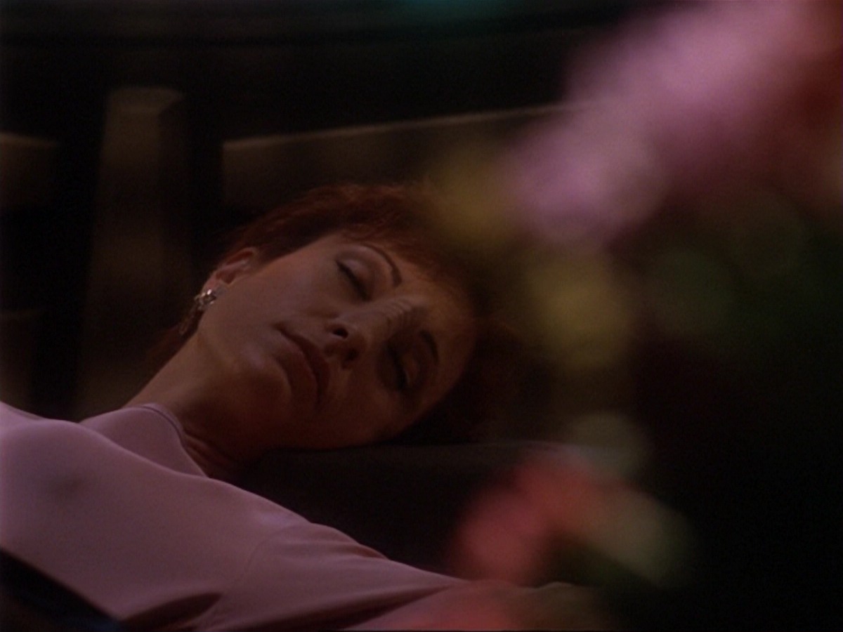 extant_StarTrek_DS9_6x17-WrongsDarkerThanDeathOrNight_0233.jpg