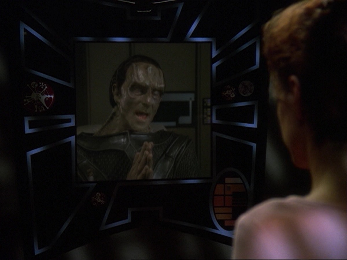 extant_StarTrek_DS9_6x17-WrongsDarkerThanDeathOrNight_0359.jpg