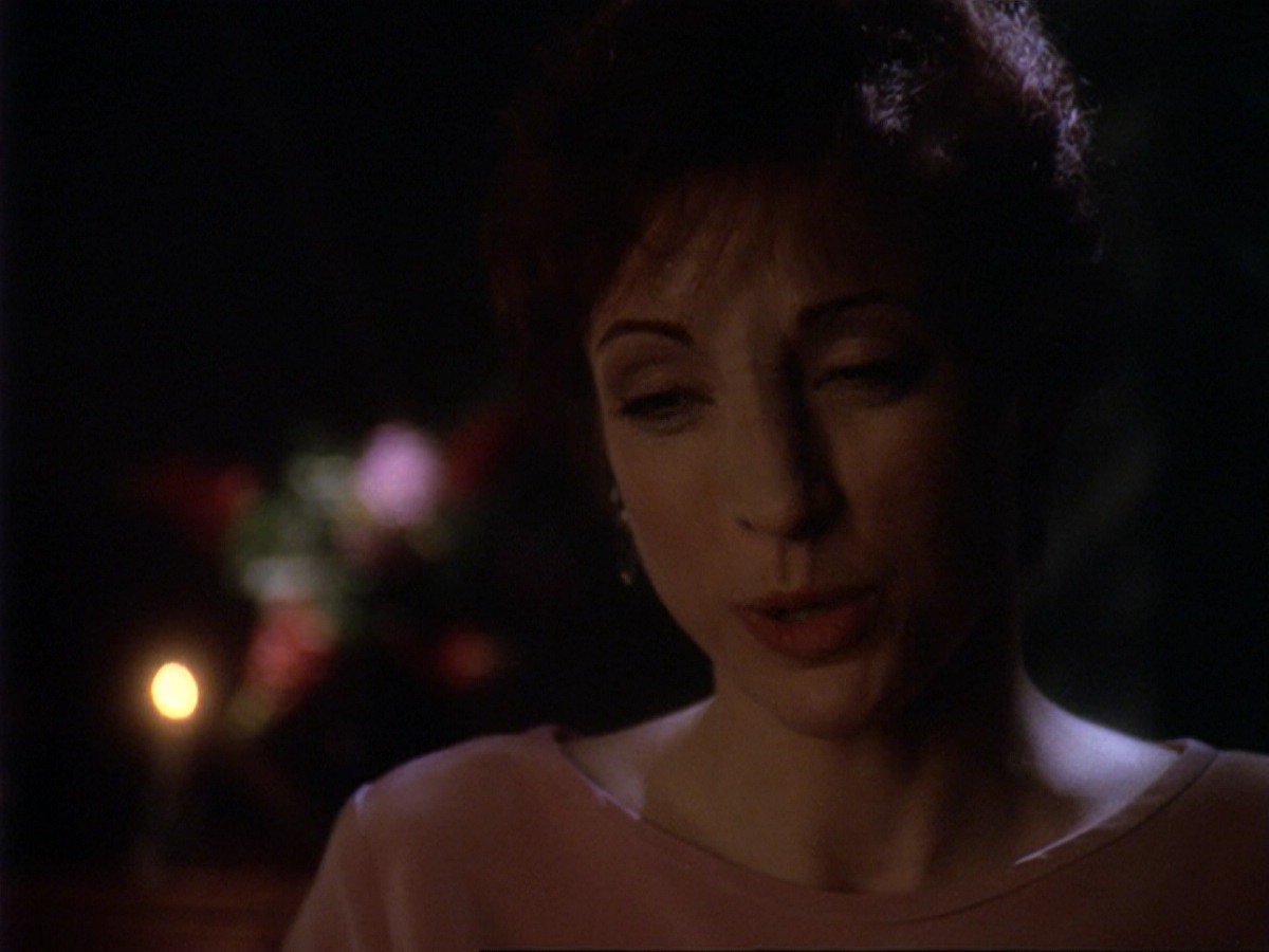 extant_StarTrek_DS9_6x17-WrongsDarkerThanDeathOrNight_0433.jpg
