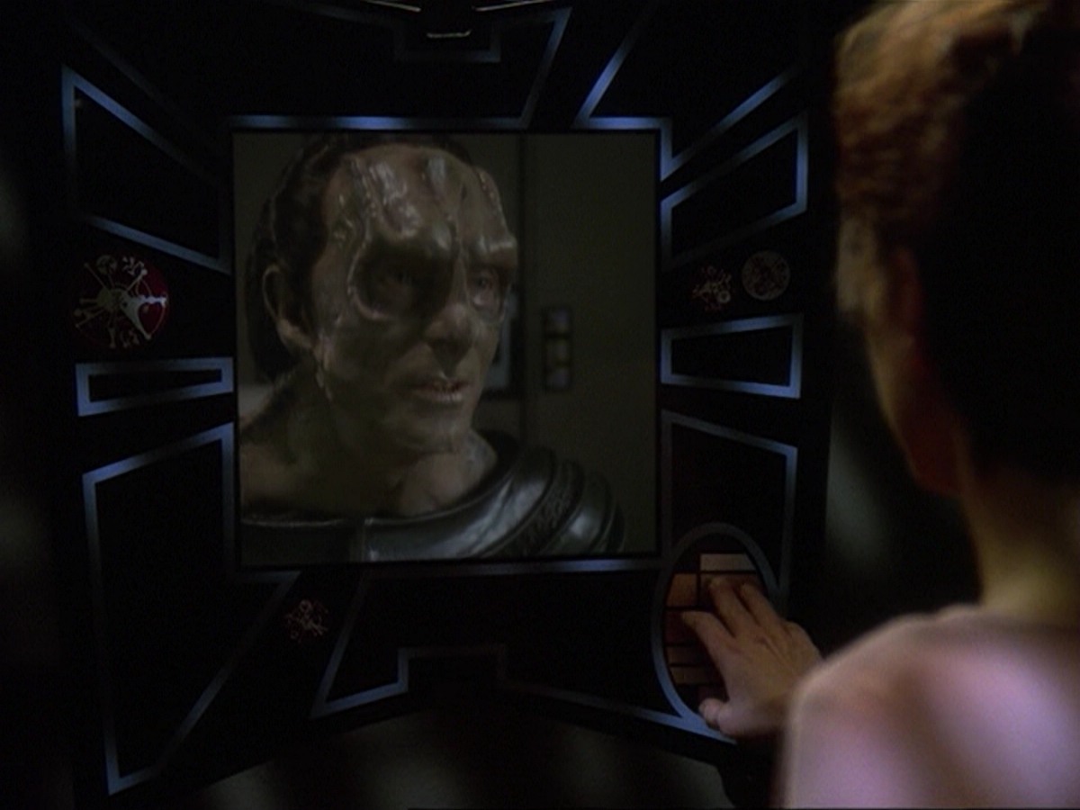 extant_StarTrek_DS9_6x17-WrongsDarkerThanDeathOrNight_0478.jpg