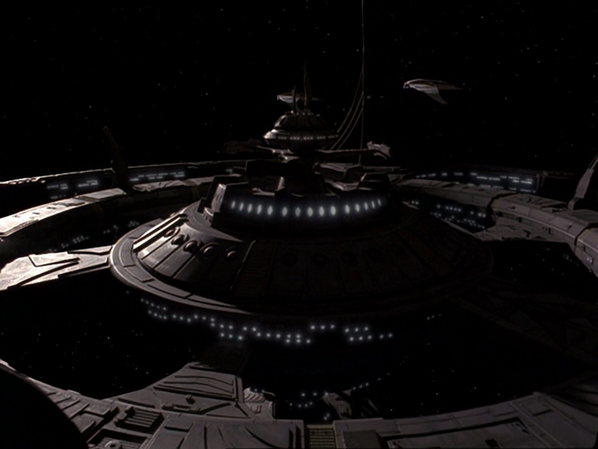 extant_StarTrek_DS9_6x17-WrongsDarkerThanDeathOrNight_0734.jpg