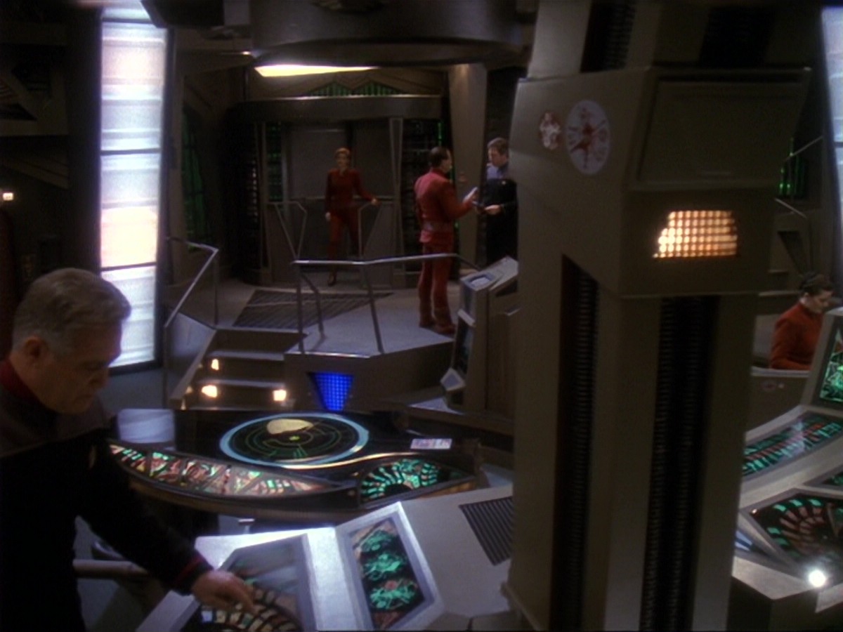 extant_StarTrek_DS9_6x17-WrongsDarkerThanDeathOrNight_0791.jpg