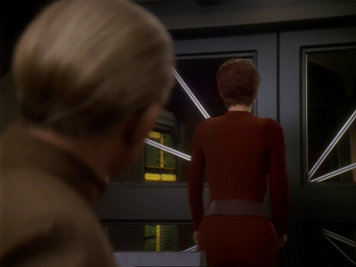 extant_StarTrek_DS9_6x17-WrongsDarkerThanDeathOrNight_0996.jpg