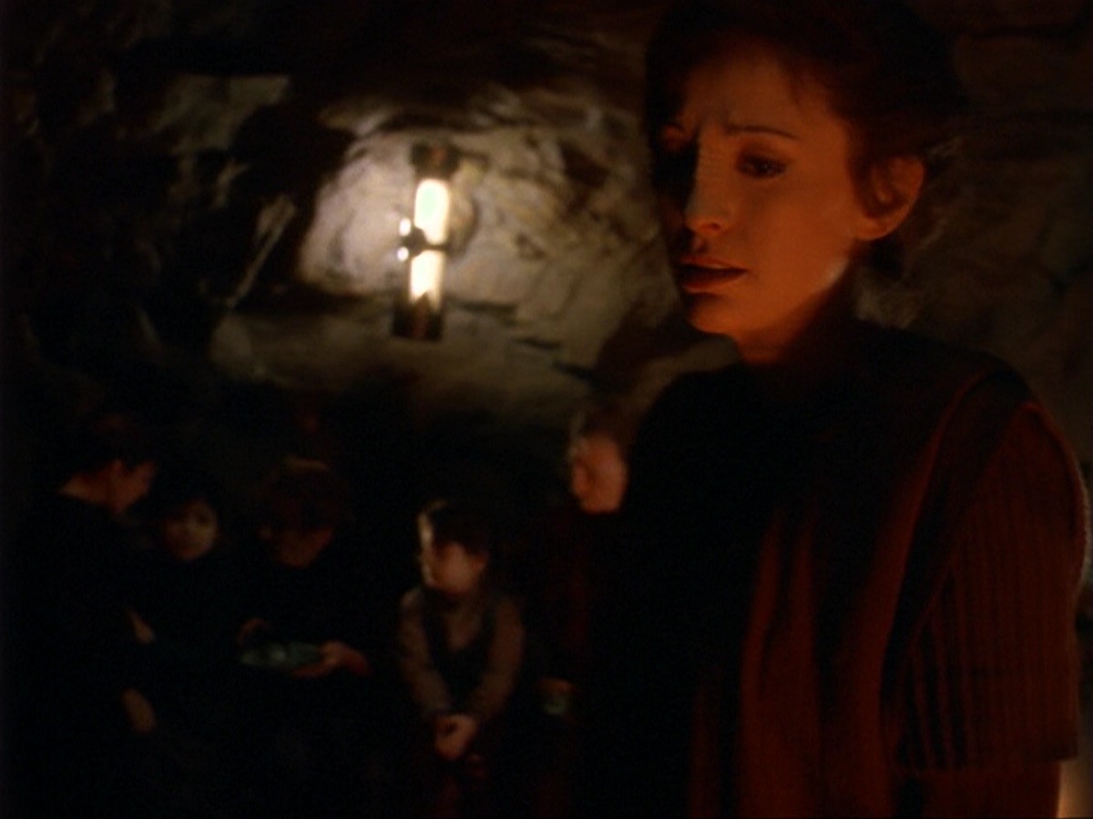 extant_StarTrek_DS9_6x17-WrongsDarkerThanDeathOrNight_1403.jpg
