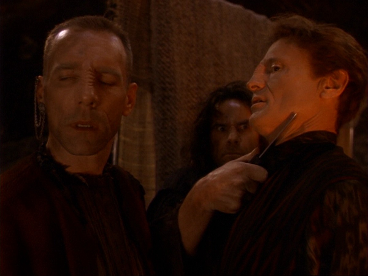 extant_StarTrek_DS9_6x17-WrongsDarkerThanDeathOrNight_1499.jpg