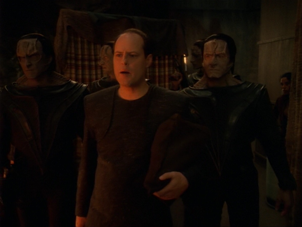 extant_StarTrek_DS9_6x17-WrongsDarkerThanDeathOrNight_1683.jpg