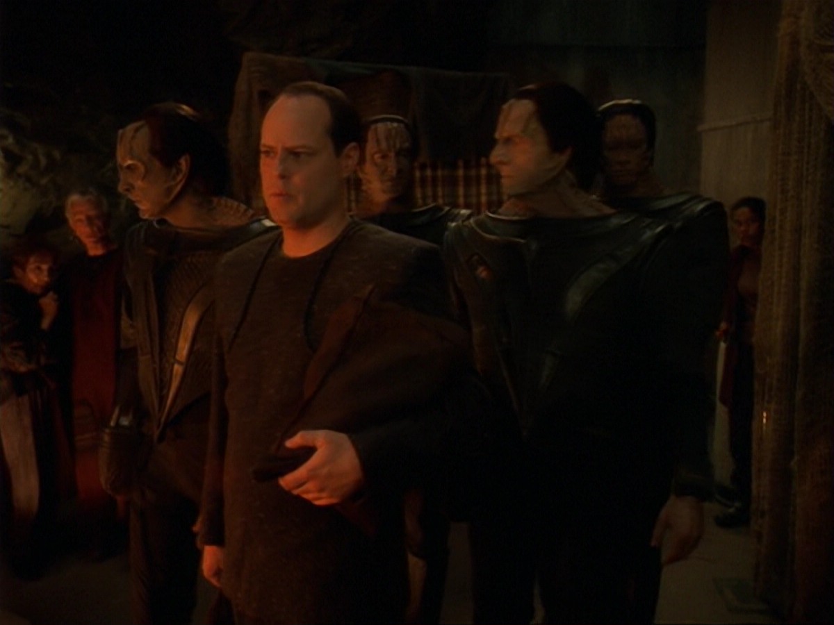 extant_StarTrek_DS9_6x17-WrongsDarkerThanDeathOrNight_1686.jpg