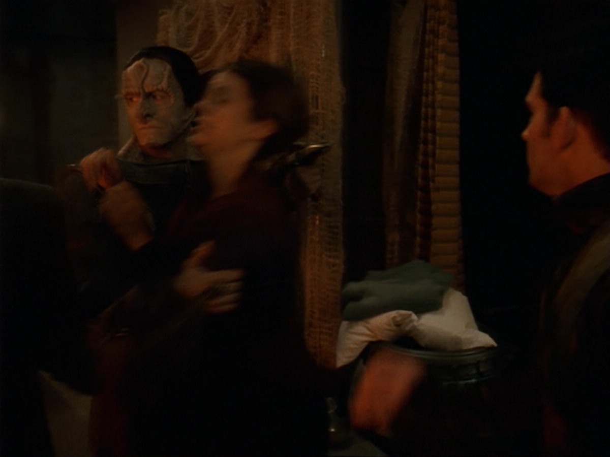 extant_StarTrek_DS9_6x17-WrongsDarkerThanDeathOrNight_1700.jpg