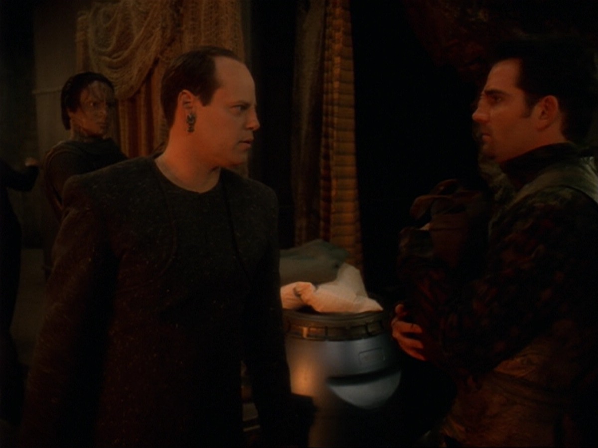 extant_StarTrek_DS9_6x17-WrongsDarkerThanDeathOrNight_1706.jpg