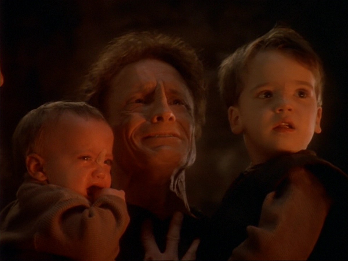 extant_StarTrek_DS9_6x17-WrongsDarkerThanDeathOrNight_1758.jpg