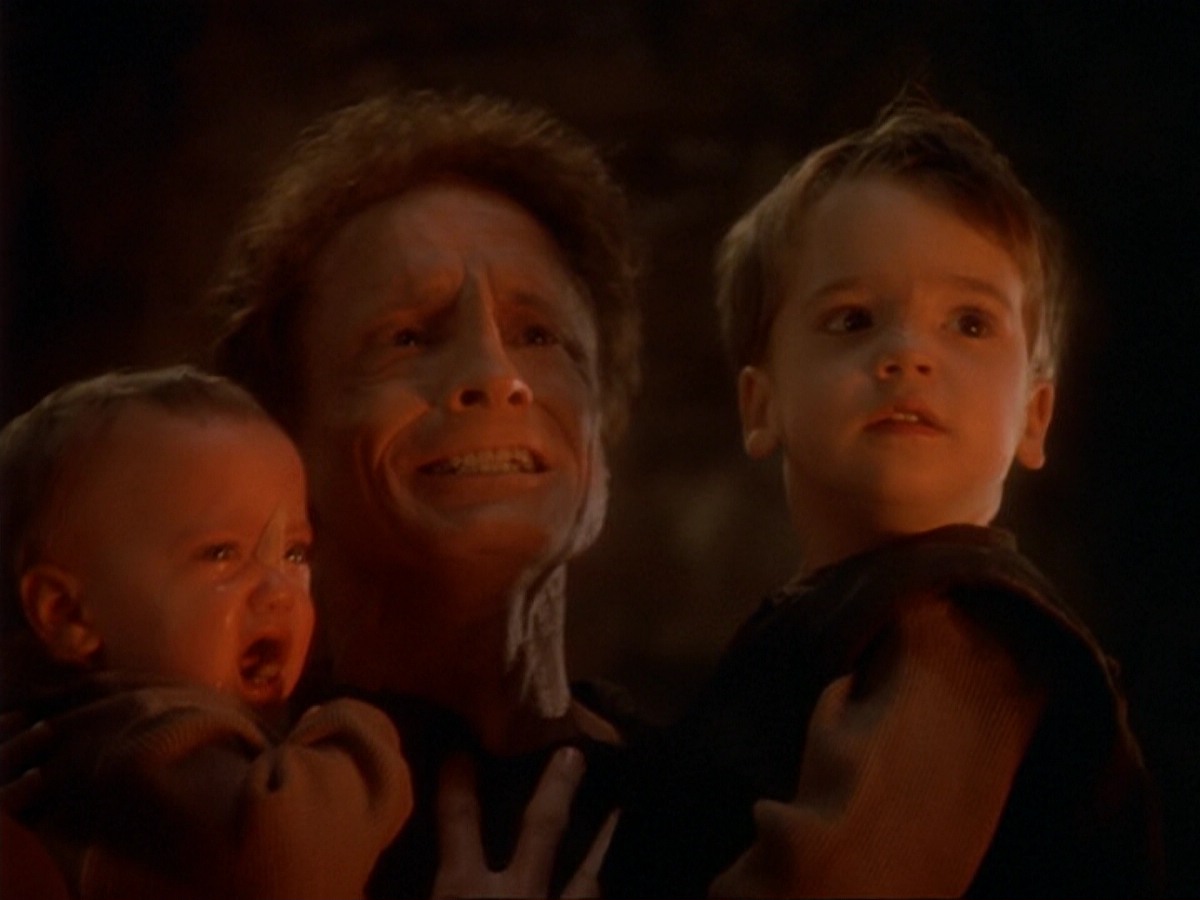 extant_StarTrek_DS9_6x17-WrongsDarkerThanDeathOrNight_1764.jpg