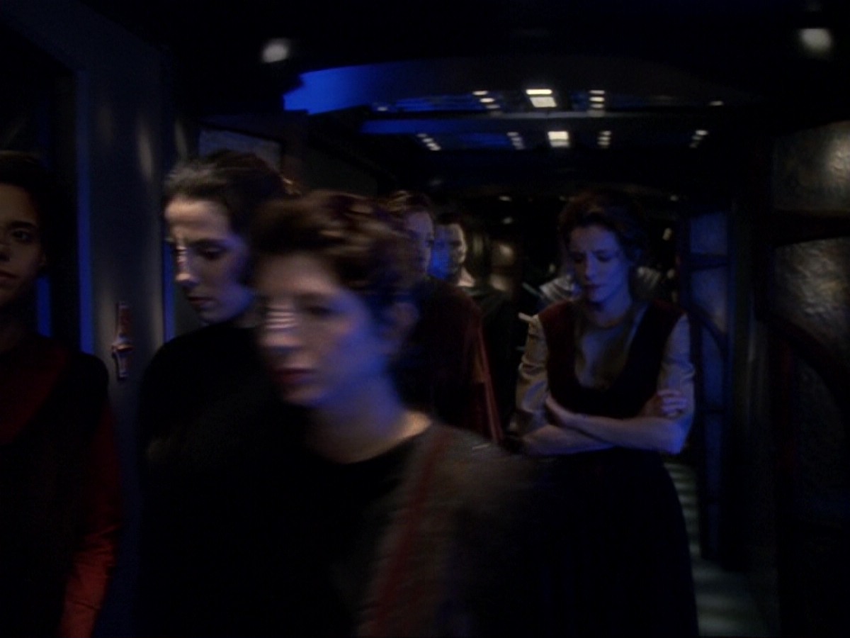 extant_StarTrek_DS9_6x17-WrongsDarkerThanDeathOrNight_1791.jpg