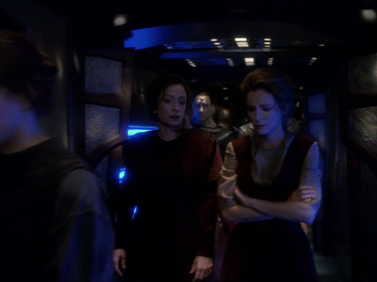 extant_StarTrek_DS9_6x17-WrongsDarkerThanDeathOrNight_1792.jpg