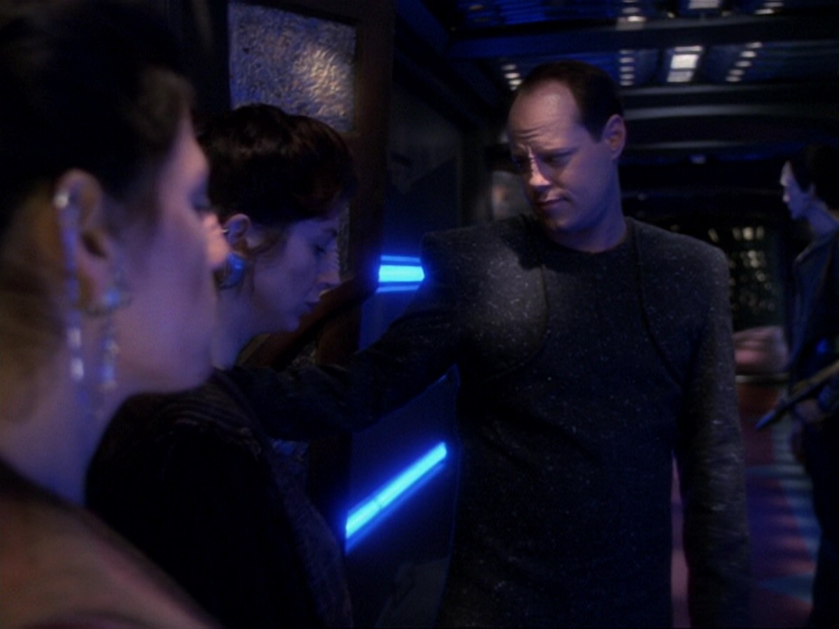 extant_StarTrek_DS9_6x17-WrongsDarkerThanDeathOrNight_1854.jpg