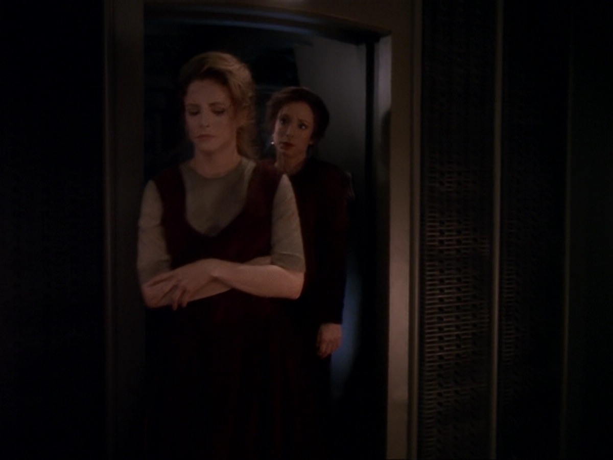 extant_StarTrek_DS9_6x17-WrongsDarkerThanDeathOrNight_1868.jpg