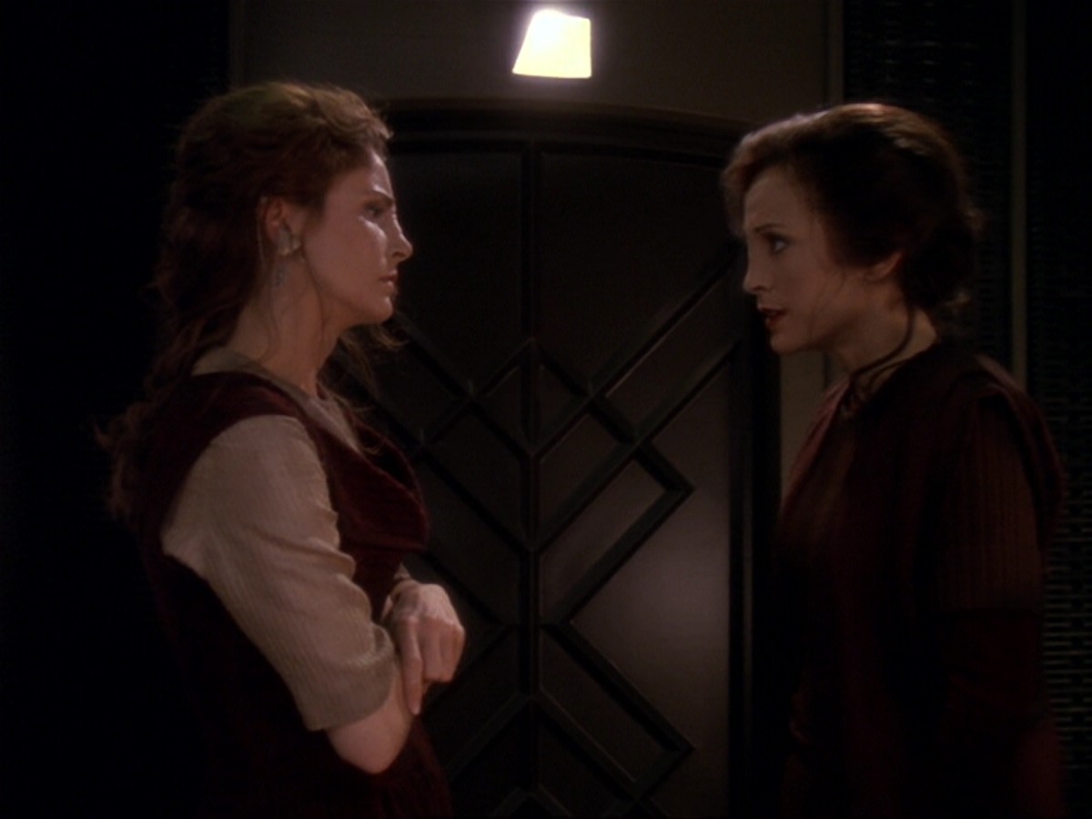 extant_StarTrek_DS9_6x17-WrongsDarkerThanDeathOrNight_1874.jpg