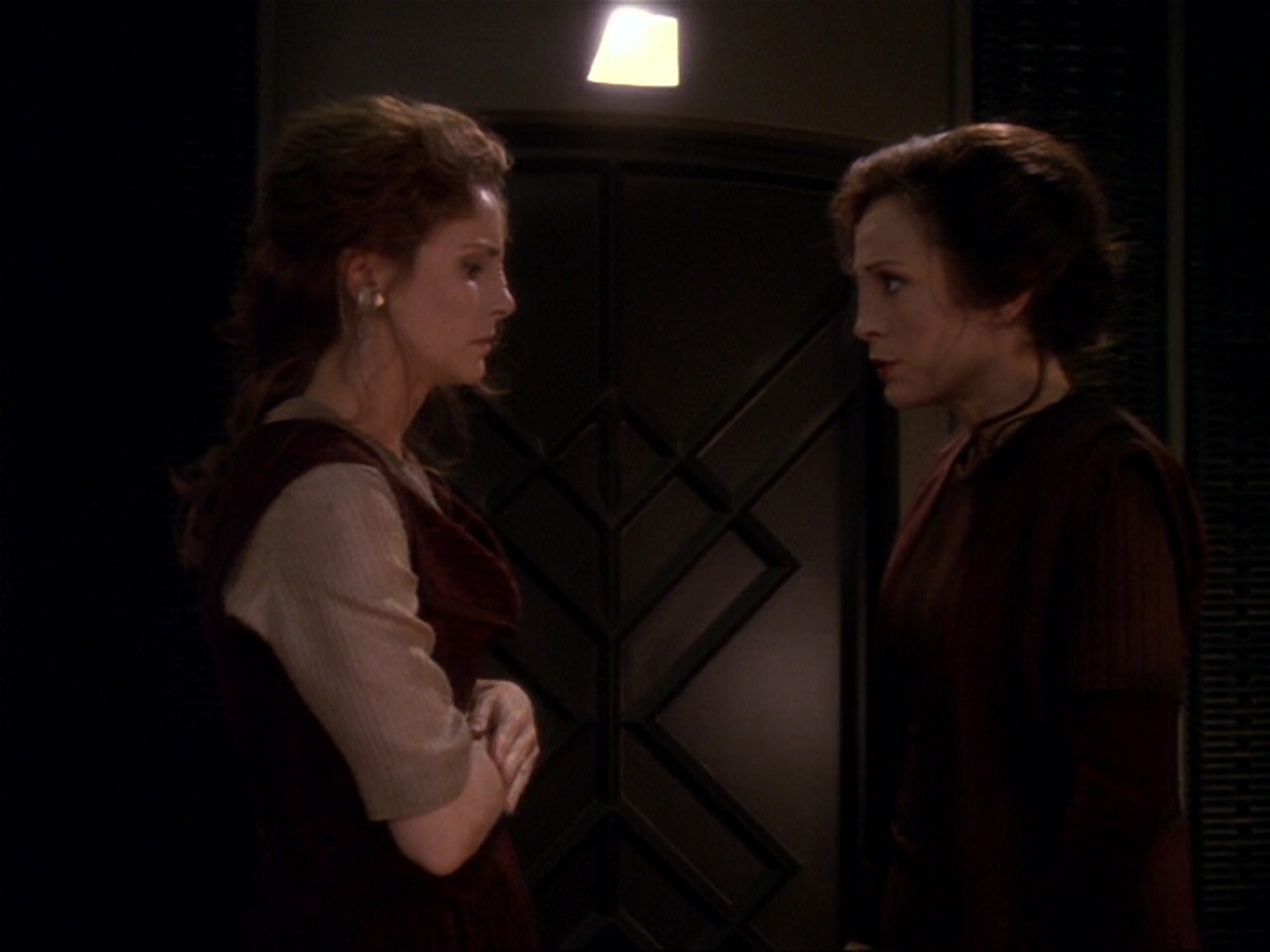 extant_StarTrek_DS9_6x17-WrongsDarkerThanDeathOrNight_1877.jpg