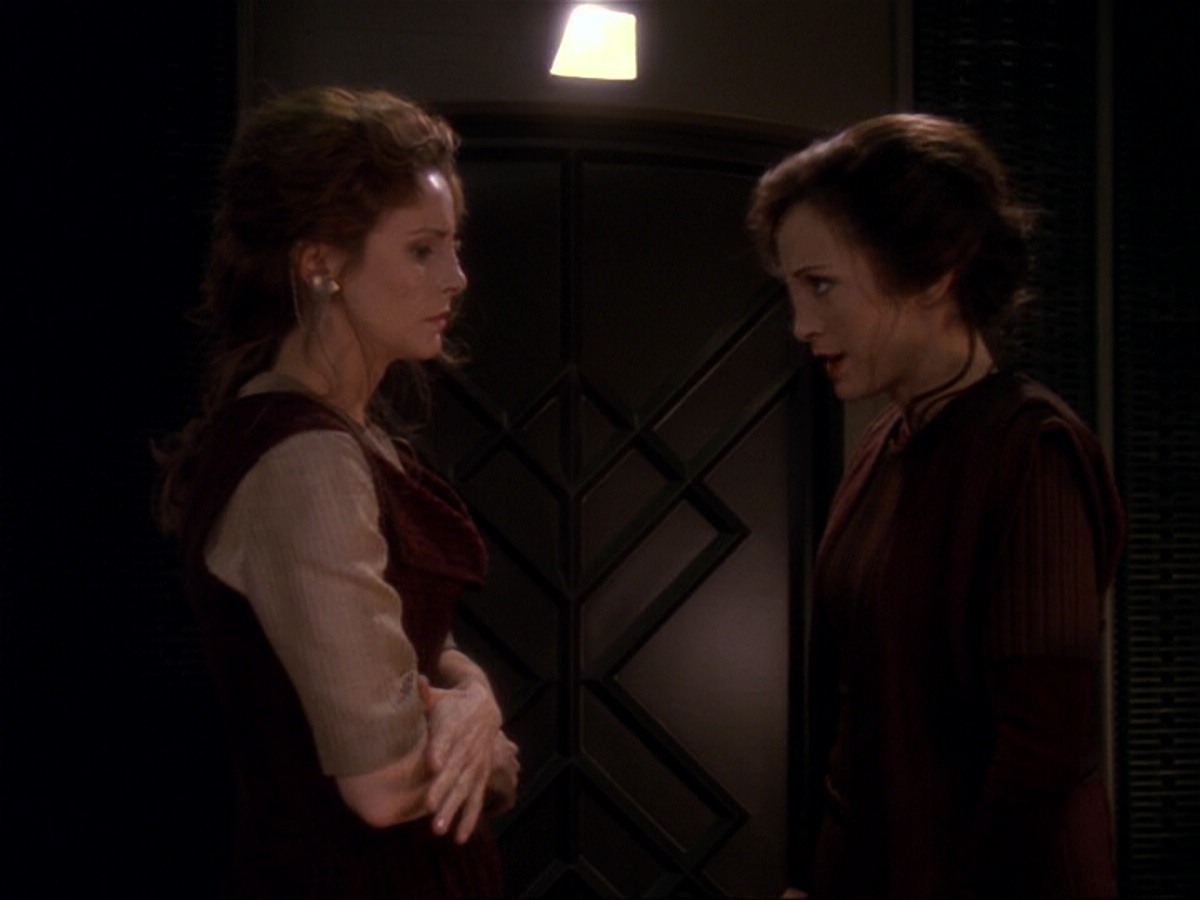 extant_StarTrek_DS9_6x17-WrongsDarkerThanDeathOrNight_1879.jpg